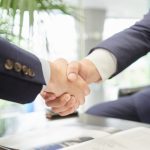 中途採用社員と生え抜き社員に不協和音が起こったら……