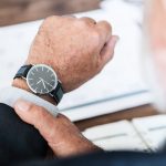 「残業代が減るのでは」働き方改革に対する従業員の不安に向き合い上司ができる提言とは