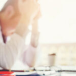 バーンアウト(燃え尽き症候群)とは?要因や企業ができる予防策、復帰後の取り組みを解説