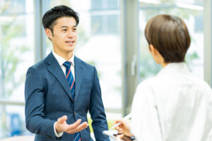 信頼関係を築くと得られるメリットは?信頼関係を効果的に築くためのポイントも解説